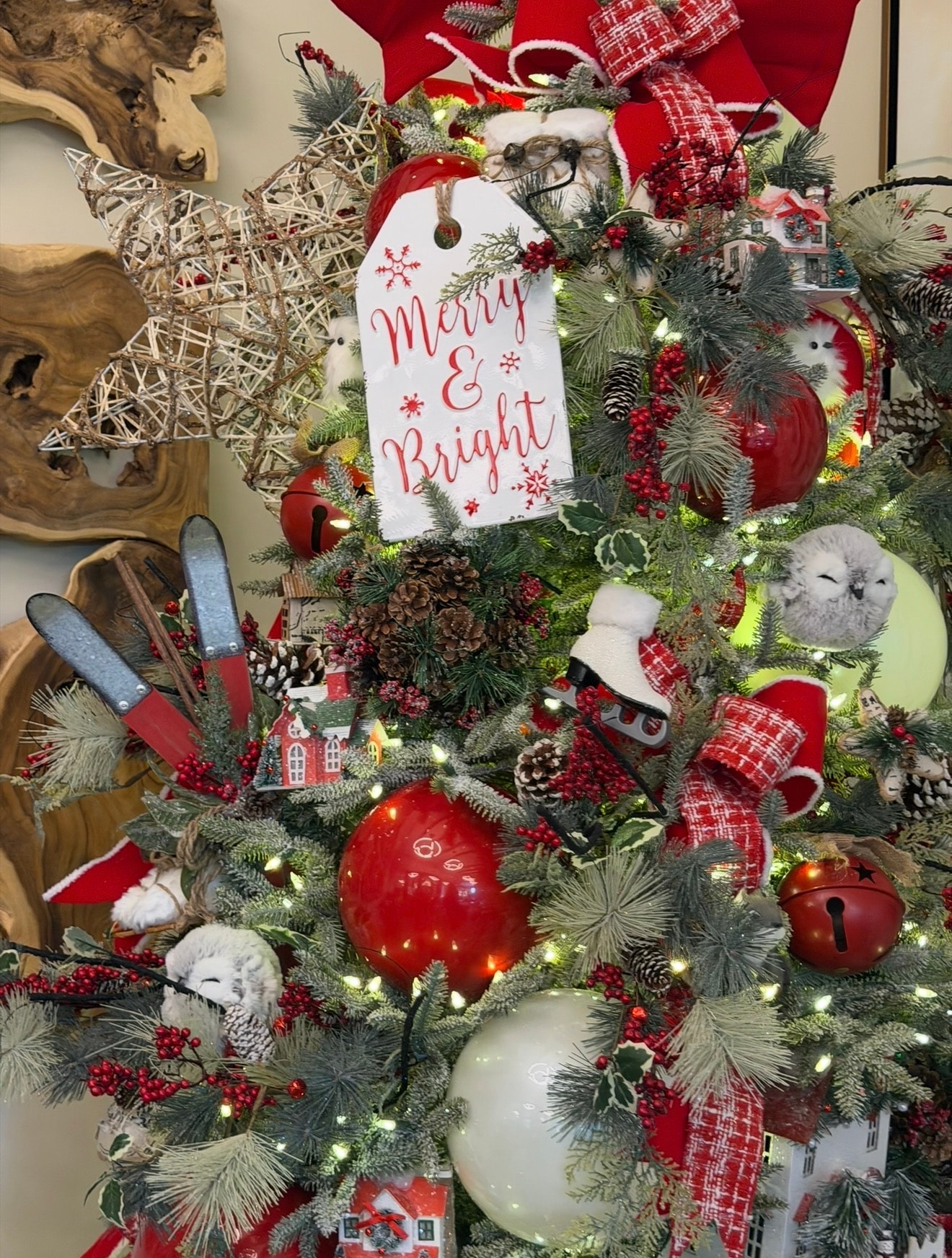 Teddy bear Christmas tree — full view